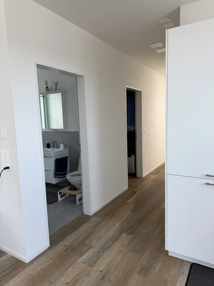 Stunning Top-Floor Apartment (90sqm)