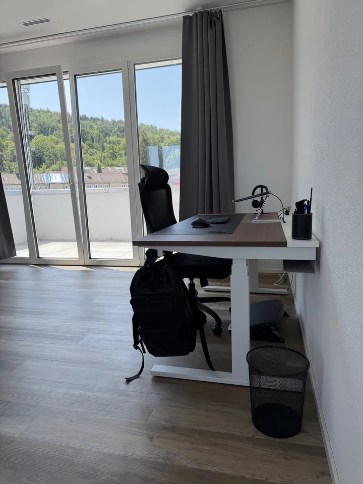 Stunning Top-Floor Apartment (90sqm)
