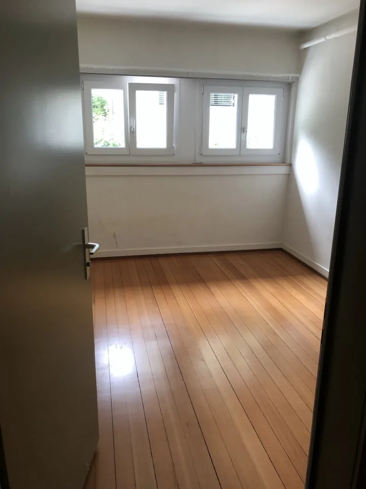 4 Zimmer Whg. + 2 seperate Zimmer // 4 room apartment + 2 seperate rooms