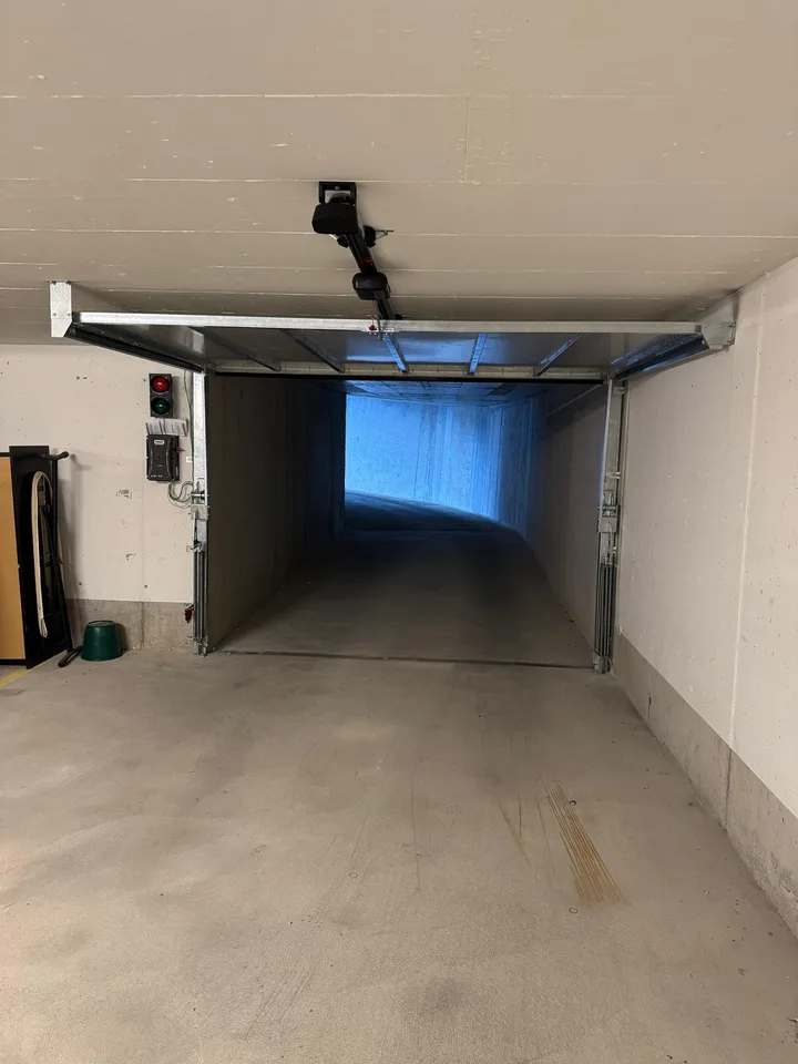 Tiefgaragenparkplatz zu vermieten - Wallisellen