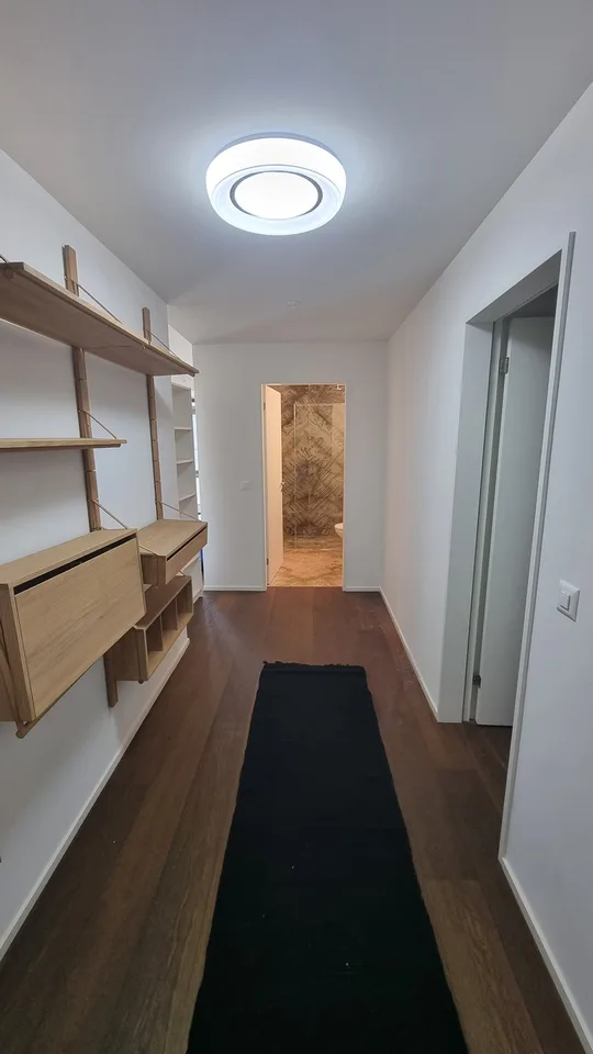 Exklusive 1.5-Zimmer-Wohnung im 17. Stock mit Loggia und Panoramablick - Zürich-West