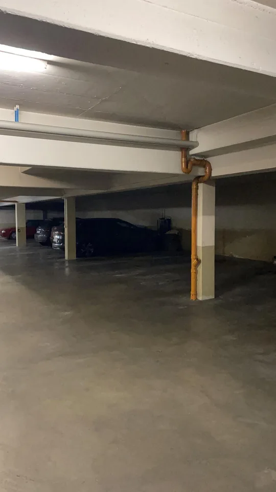 Tiefgarage an der Erchenbühlstrasse 47 8046 Zürich zu vermieten