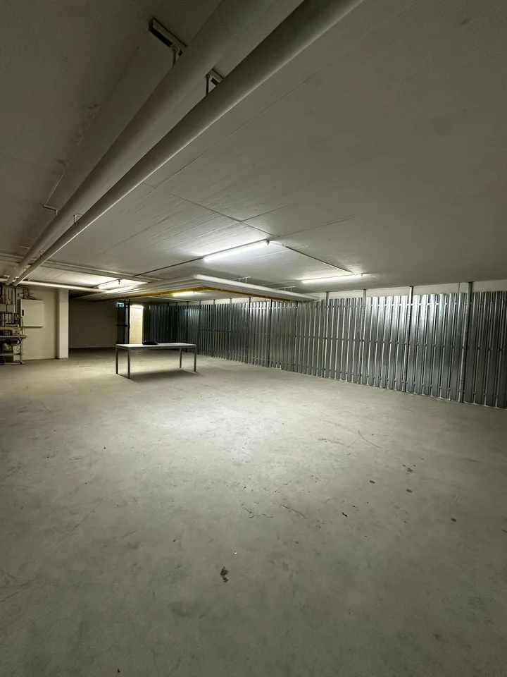 Lagerraum in repräsentativem Geschäftshaus
