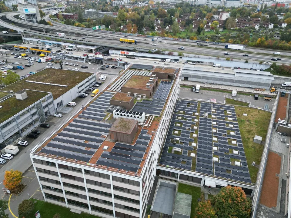 Gekühltes und helles Büro in Wallisellen