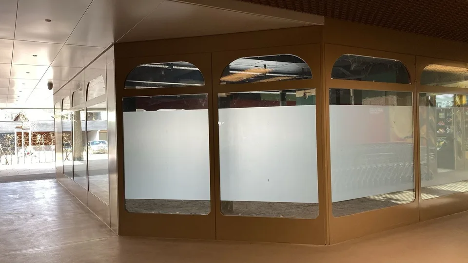 Gewerbefläche mit Aussenterrasse an zentraler Lage im Geschäftshaus Freihof
