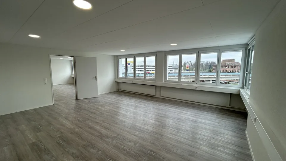 Schöne Büroräume zur vielseitigen Nutzung an Top Lage!