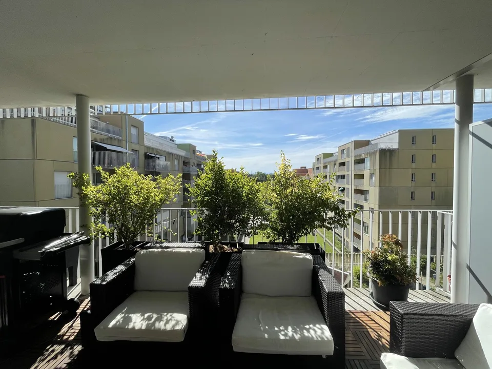 Befristet: Möblierte 3.5-Zimmer-Wohnung im Glattpark (Aug–Okt)