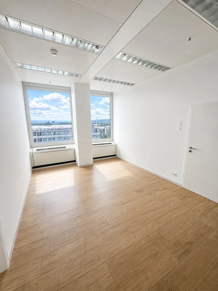Praxis / Büro Räumlichkeiten im TMC Glattpark mit eigener Dachterrasse (100 m²) – foto 6 di 10