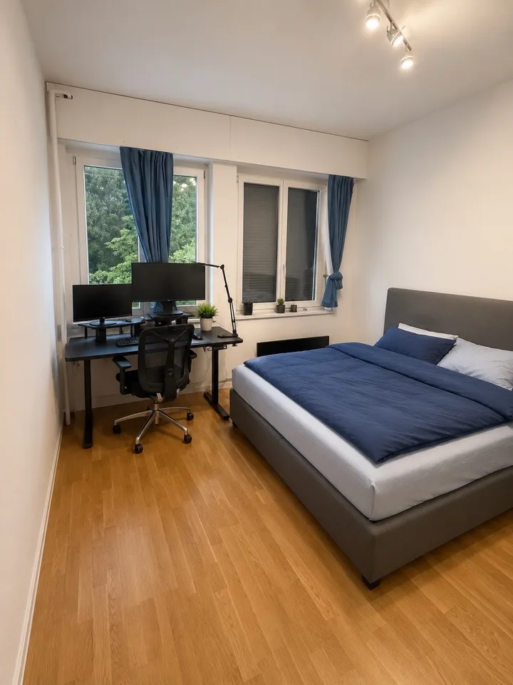 Large single bedroom