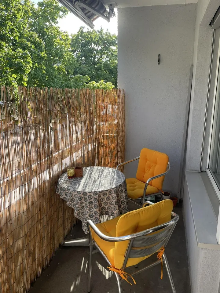 TEMPORARY Studio Apartment: Sublet, Sept 20 to Dec 31