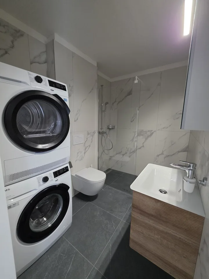 1 Zimmer Studio möbliert, mit Gartensitzplatz