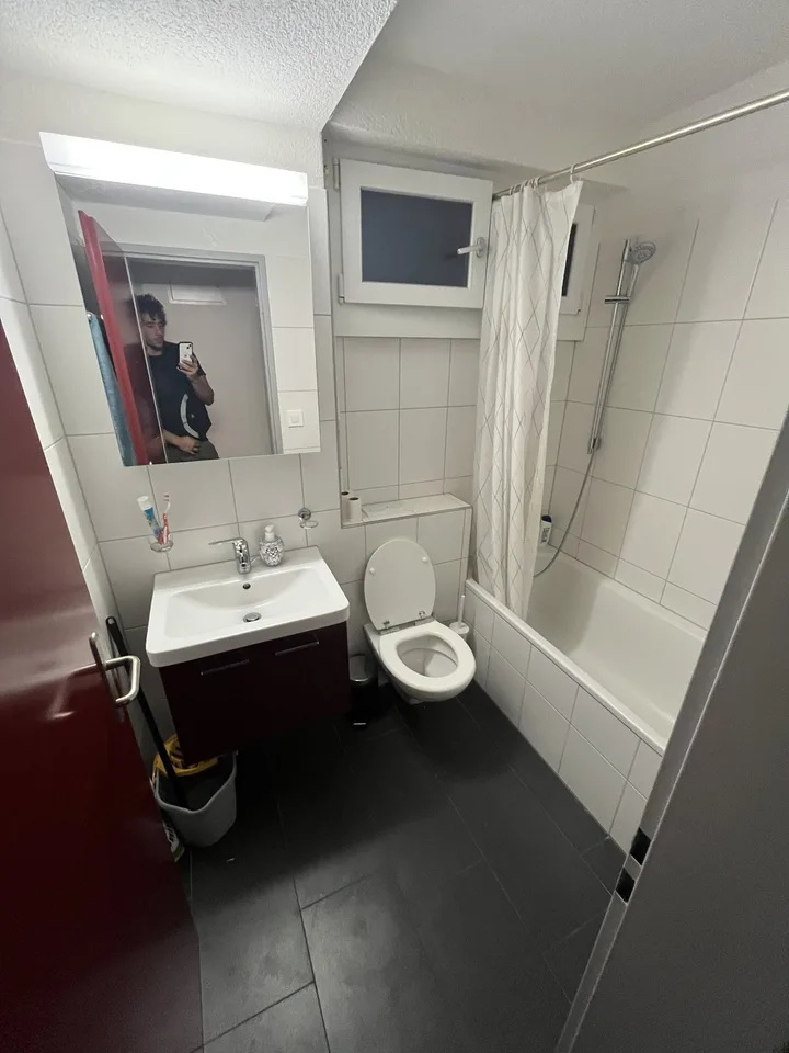 Single room in shared flat