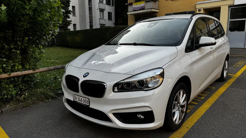 Aussenparkplatz Jungholzhof 4, 8050 Zürich-Oerlikon