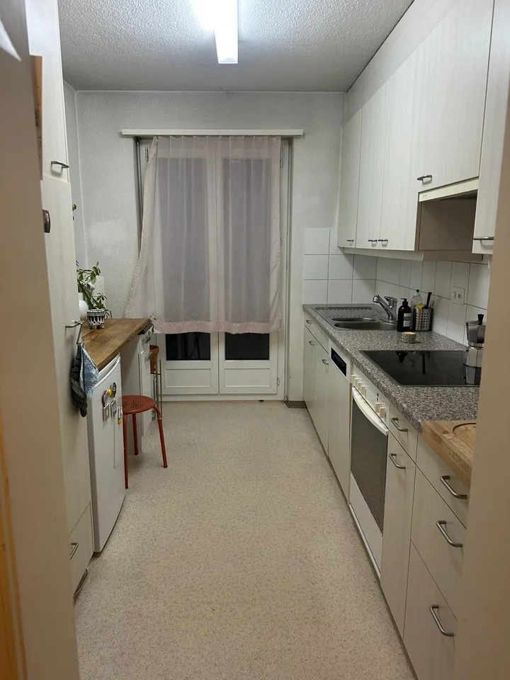 WG-Zimmer in schöner 3-Zimmerwohnung