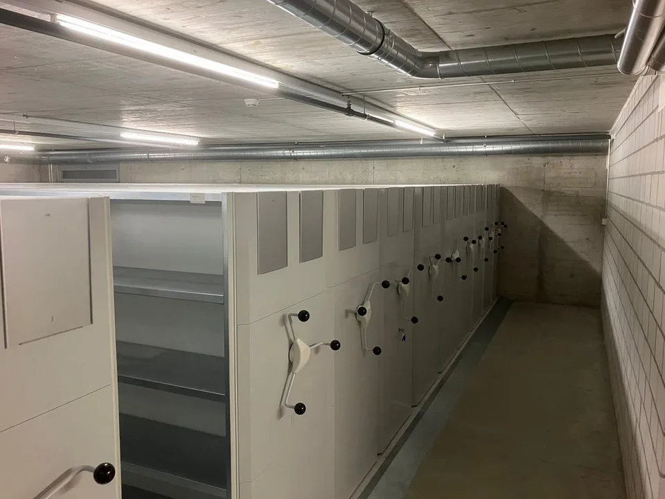 Archivraum mit Rollregalanlage in Zürich Oerlikon