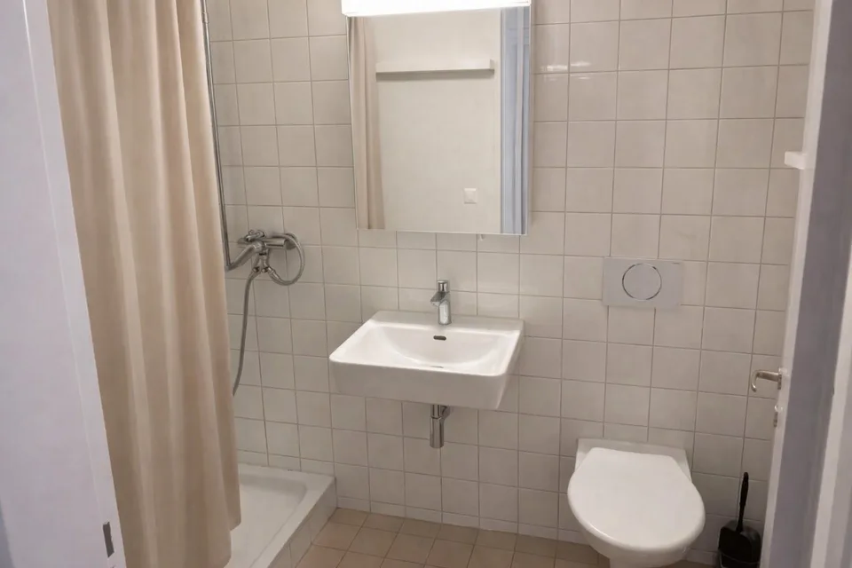 Double room studio inside a flatshare, looking for 1 person or a couple