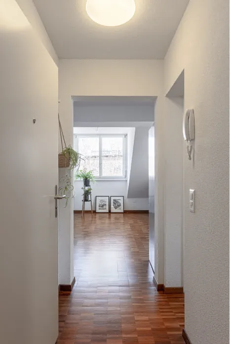Bright Top Floor Appartement right by Oerlikon Bahnhof for Rent close to Universities