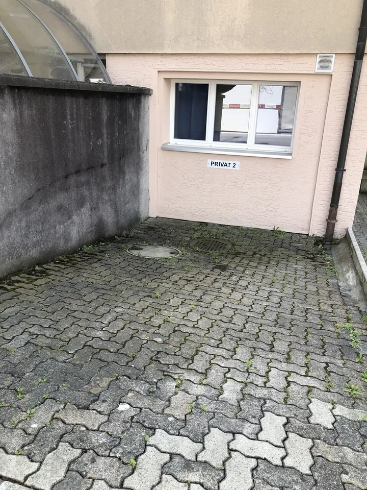 "Parkplatz Nähe Bahnhof Oerlikon"