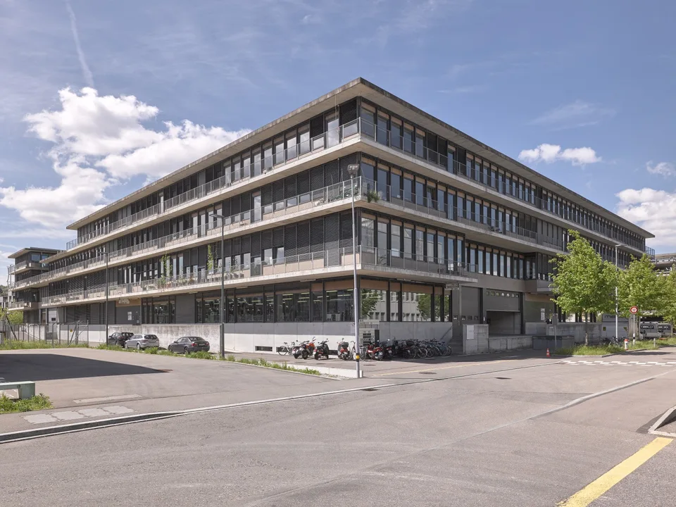 Nähe Autobahn und Bahnhof Oerlikon: 523 m2 Büroraum im Gewerbehaus NOERD