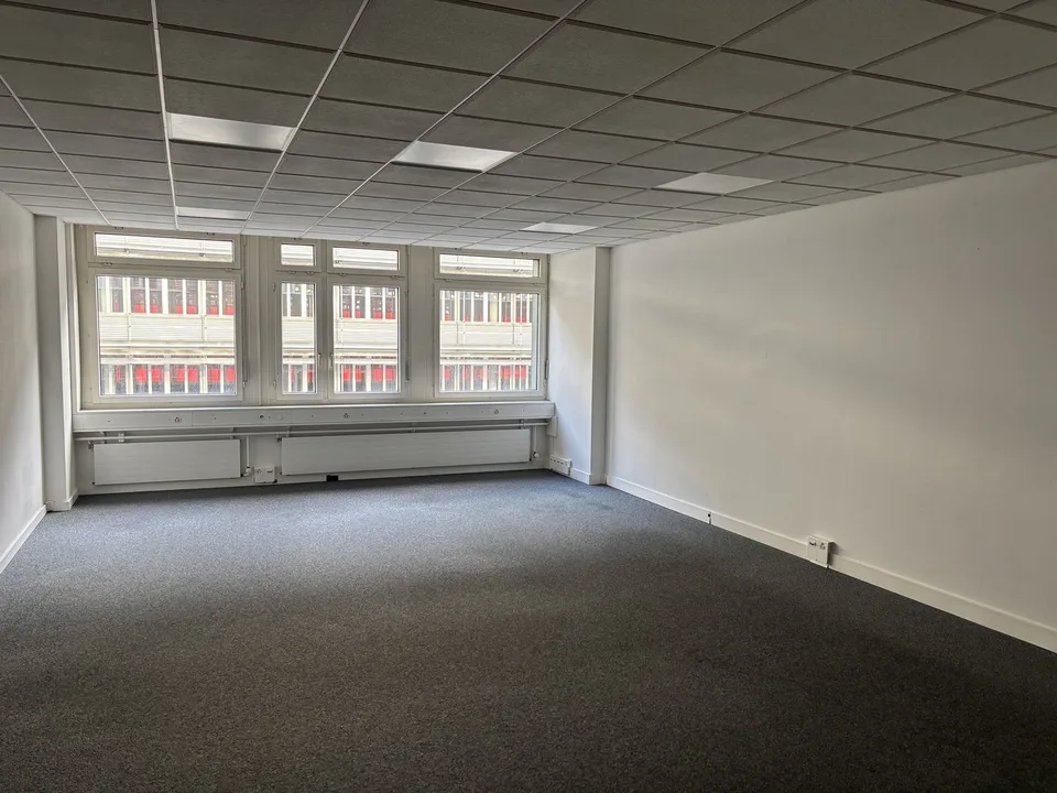 ""61 m2 Büro im pulsierenden Zürich-Oerlikon""