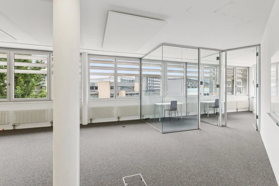Zentral gelegene Bürofläche in Zürich Oerlikon – foto 12 di 18
