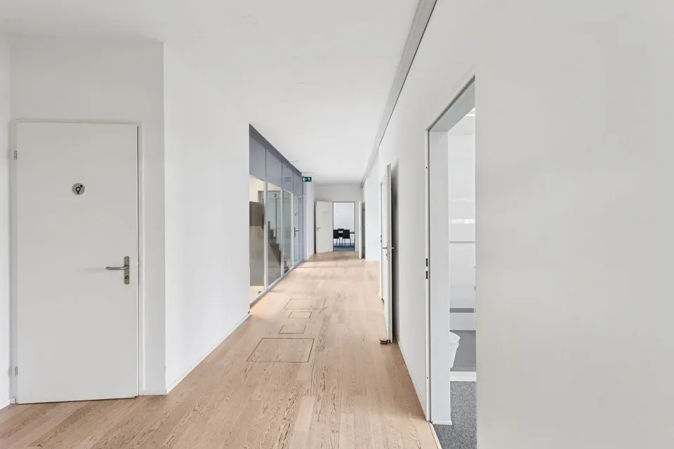 Zentral gelegene Bürofläche in Zürich Oerlikon – foto 13 di 18