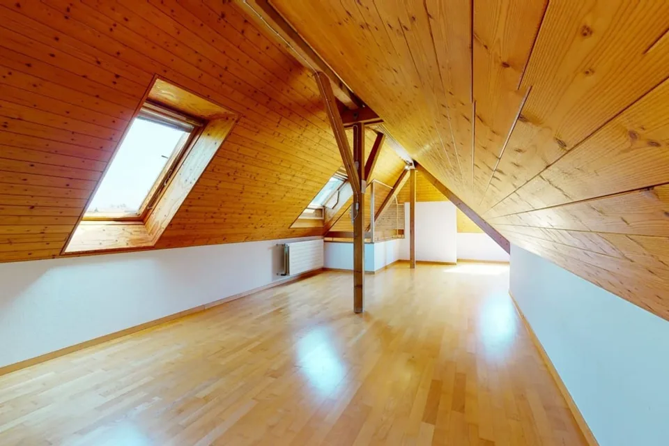 Exclusive 167m² Gallery Penthouse Apartment with Fireplace and Views of the Surrounding Greenery
