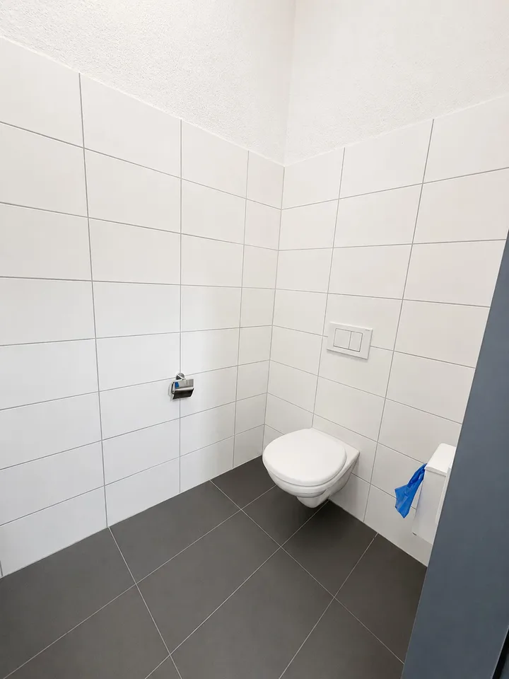 Moderne Ladenfläche beim Bahnhof Dübendorf zu vermieten! – Foto 6 von 6