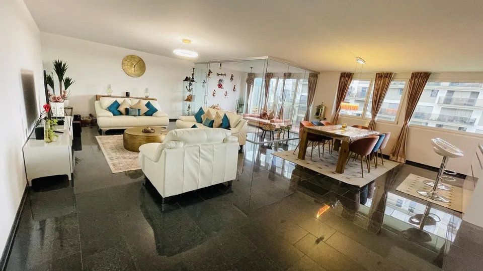 Rent a 4.5 Rooms (153m2) Gross, Luxurious Apartment in Stettbach Dübendorf