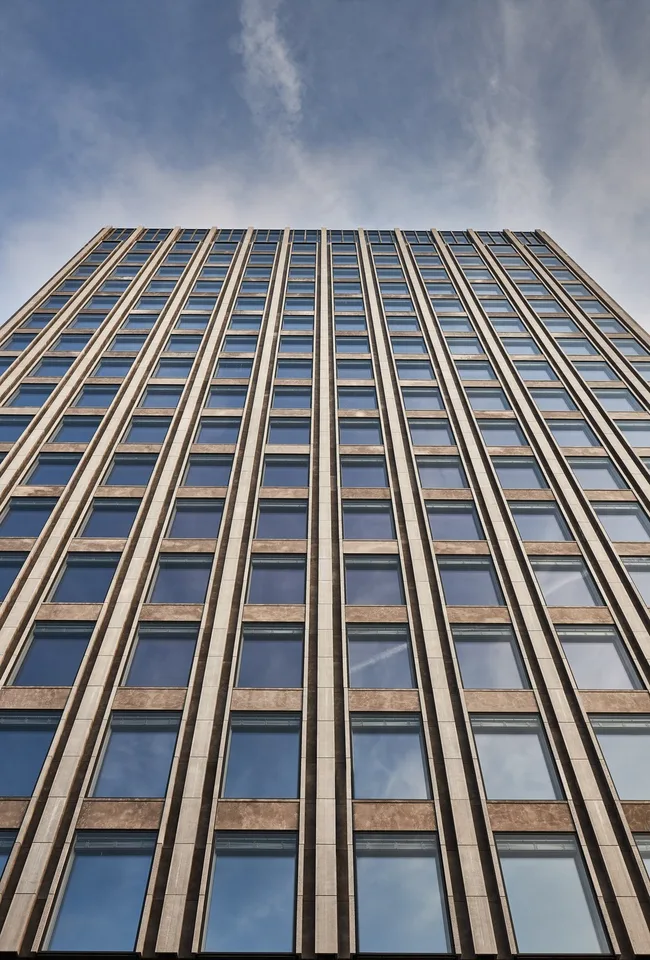 R2 Tower - Bringen Sie Ihr Unternehmen hoch hinaus! – Foto 17 von 19