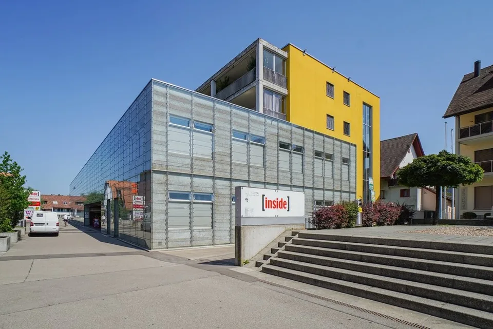 316 m2 Gewerbe- / Praxisfläche im Inside Dübendorf