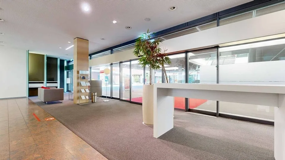 Lichtdurchflutetes Büro im Businessquartier Dübendorf – Foto 10 von 12
