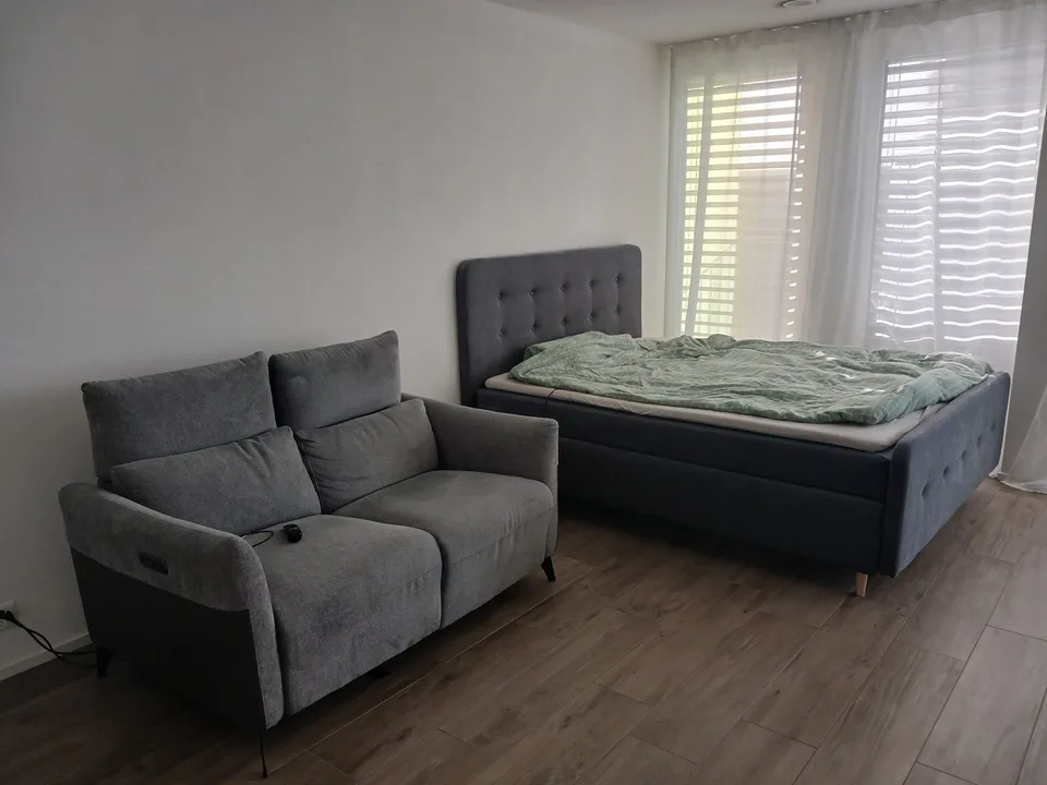 🏡 Wohnung zur Untermiete – Mitte Juni bis Ende August