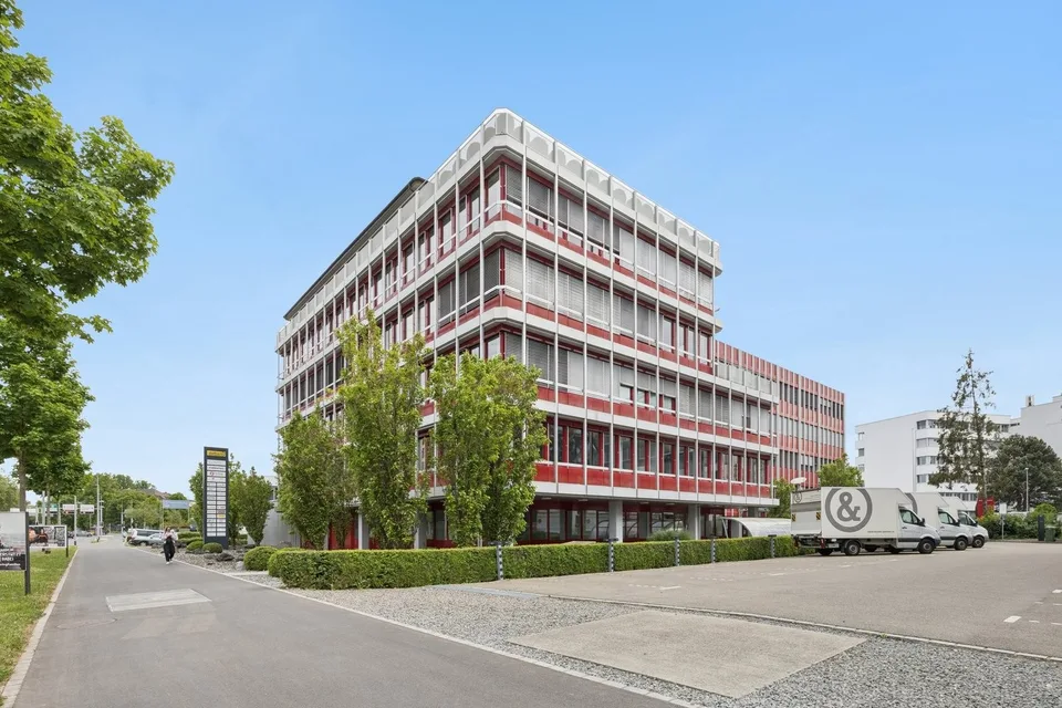 Bürofläche zu vermieten   in Dübendorf