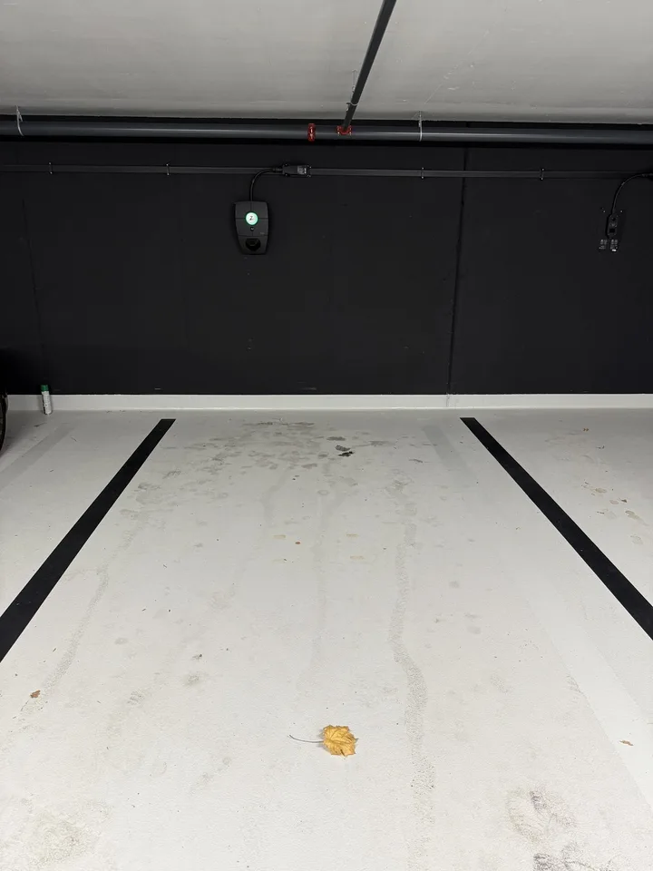 Parkplatz - Parking space