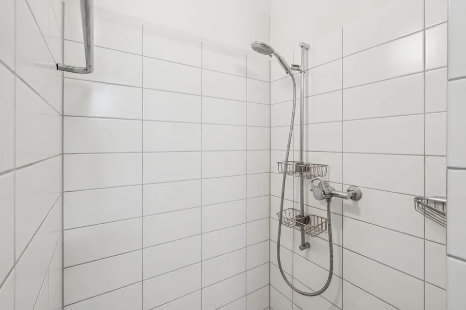 Attraktive 275 m2 Büro- / Gewerbefläche mit 170 m² exklusiver Aussenfläche in Zürich Wipkingen