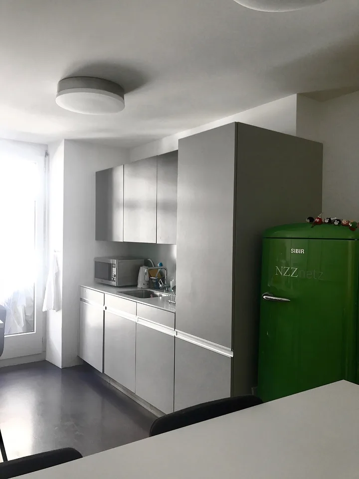 Möbliertes Büro direkt beim Zürich Hauptbahnhof - (CHF 566.25 / Arbeitsplatz / Monat)