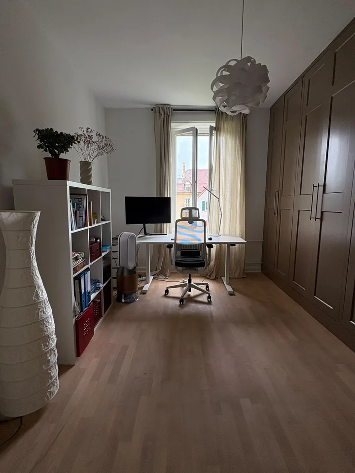 Sunny, recently renovated furnished apartment in Wipkingen — 03.08.–27.09.2026