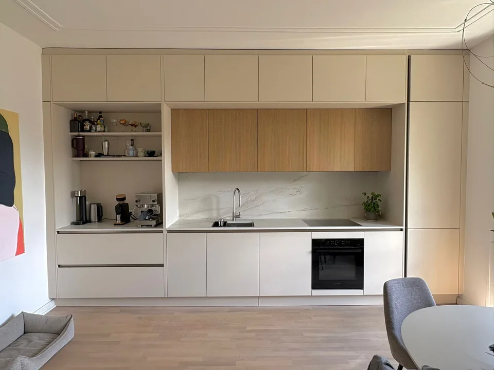 Sunny, recently renovated furnished apartment in Wipkingen — 03.08.–27.09.2026