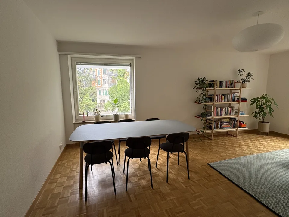 Spacious 78 m² Furnished Apartment with Home Office – Walk to ETH, University & Zurich City Centre