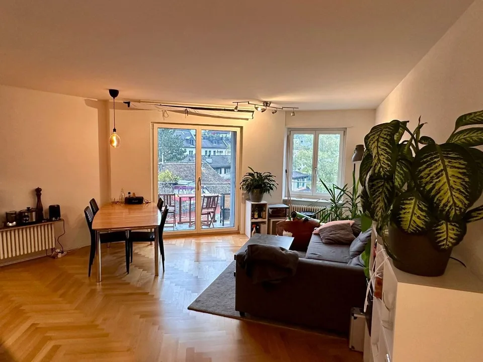 Bright apartment in lively area