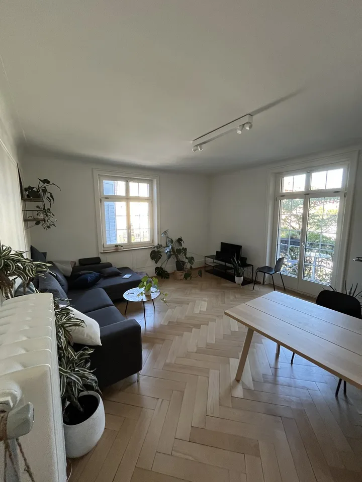 2 WG Zimmer am Schaffhauserplatz zu vermieten