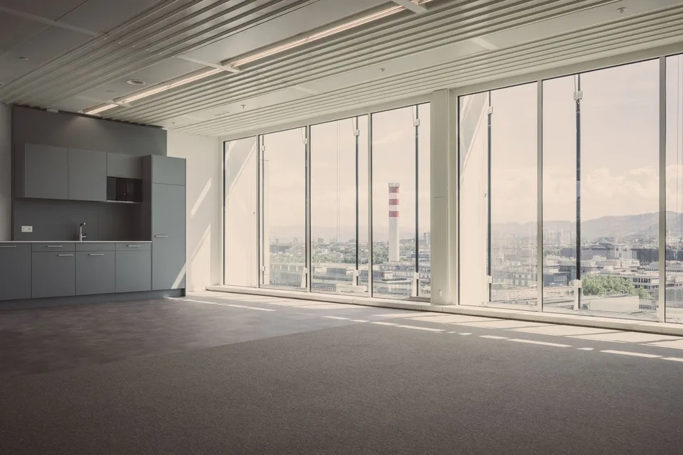 Office Tower - Büros im 12. OG im Traumsicht