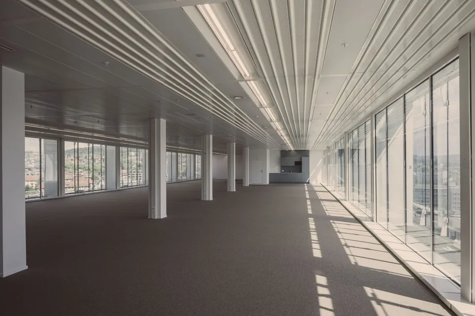 Office Tower - Büros im 12. OG im Traumsicht