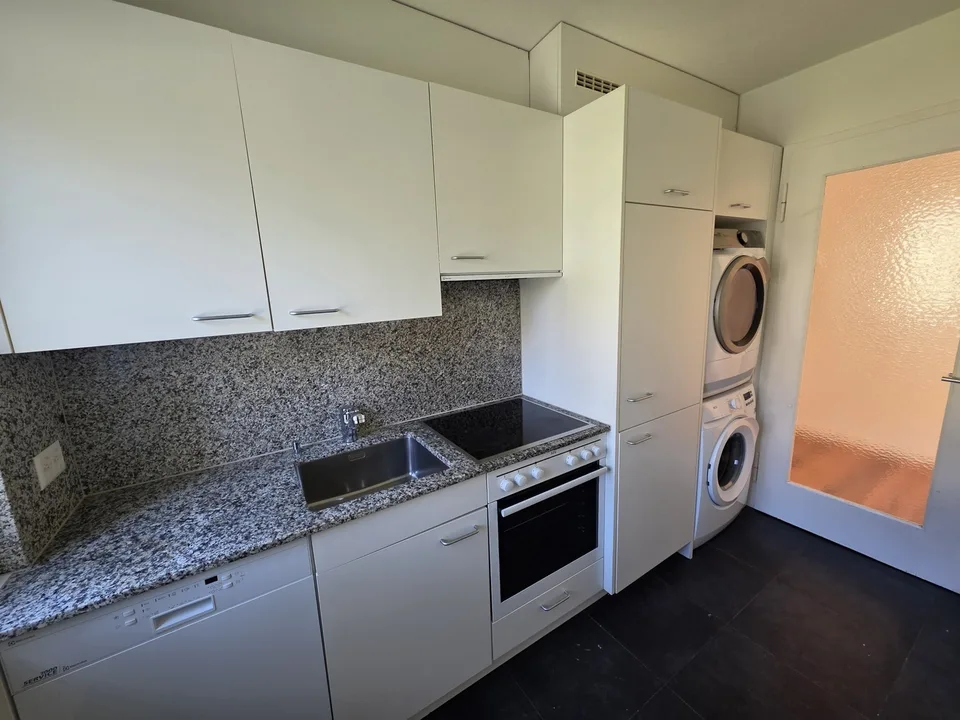 Exklusive 3.5-Zimmer-Gartenwohnung mit Whirlpool – Stilvoll wohnen im Herzen des Kreis 6
