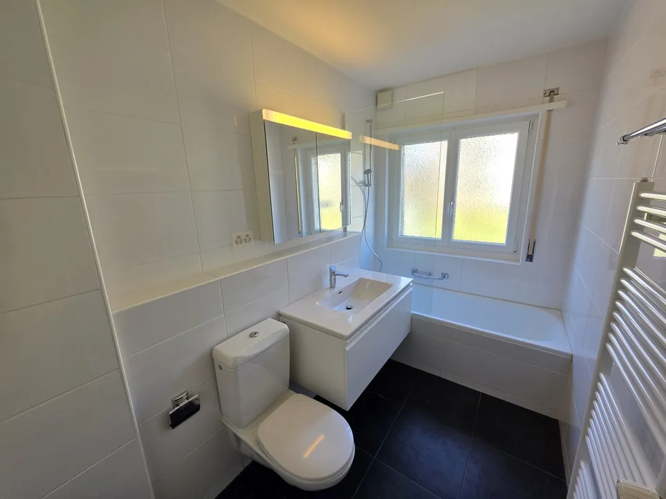 Exklusive 3.5-Zimmer-Gartenwohnung mit Whirlpool – Stilvoll wohnen im Herzen des Kreis 6