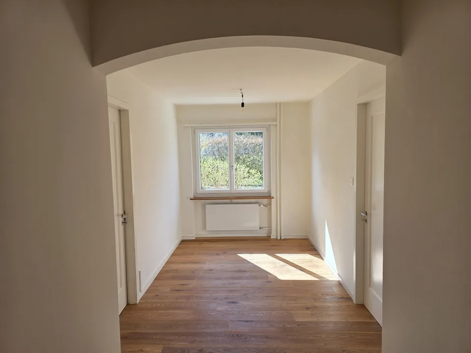 Exklusive 3.5-Zimmer-Gartenwohnung mit Whirlpool – Stilvoll wohnen im Herzen des Kreis 6
