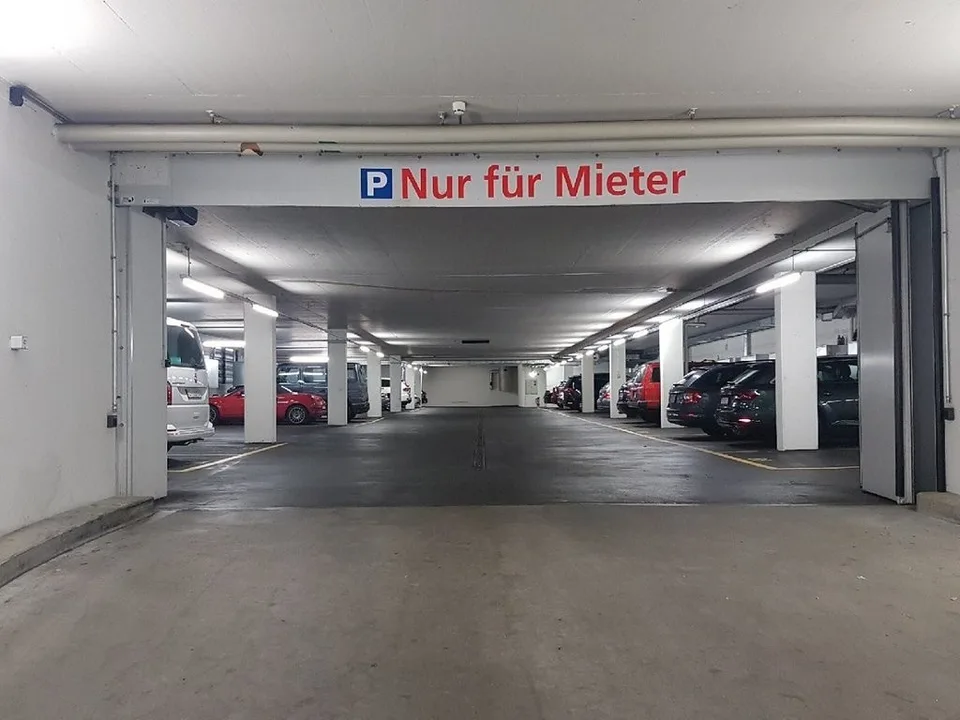 Freie Parkplätze im City Bernina