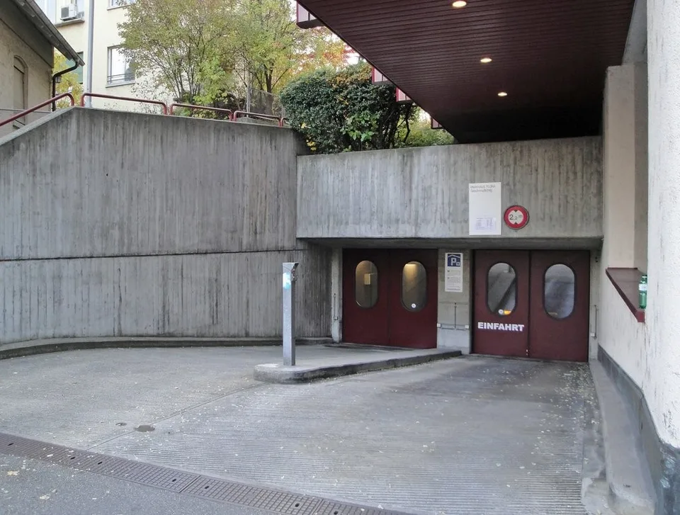 Parkhaus Flora - Einstellplätze Nähe Bahnhof Oerlikon zu vermieten