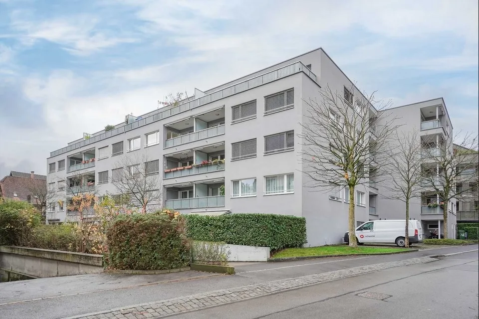 Gönnen Sie sich und Ihrem Auto einen Einstellplatz!